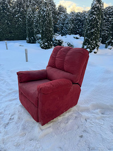 Diivanid ja tugitoolid (9 foto / 10)