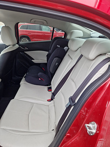 Mazda 3 люкс (9 фото из 9)