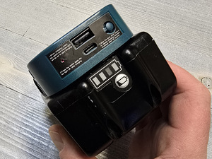Laadija akupank USB + USB type C Adapter Makita 18V aku jaok (2 foto / 6)