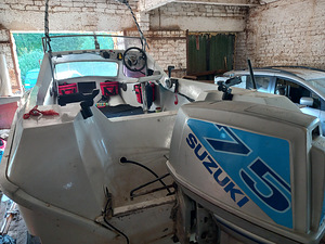 Подвесной Suzuki 75 л.с. (2 фото из 2)