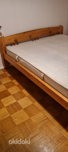 Voodi madratsiga