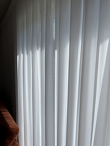 Valged õhulised kardinad 240x270 cm, 7 tk (kokku 18,9 m lai) (1 foto / 5)