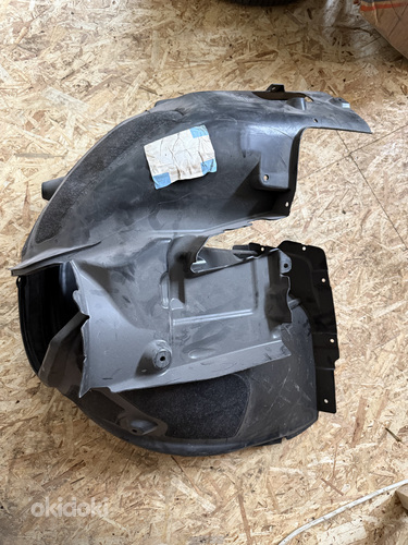BMW e60-61 ORIGINAAL UUS logar L
