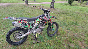 Kawasaki kx450 (2 foto / 3)