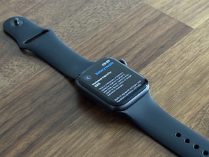 Apple Watch SE 44 mm GPS + LTE (5 foto / 6)