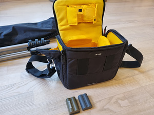 Canon 40D, New tripod, MATZ AF1 flash, Canon bag, 2 batt. (6 foto / 9)
