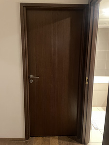 Шпонированные межкомнатные двери, 3 шт. 90x210 см и 1 шт. 80x210 см (1 фото из 4)