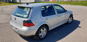 Volkswagen Golf (4 фото из 9)