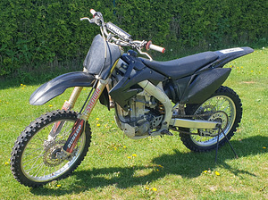 Honda CRF450R (3 foto / 3)
