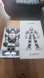 UBtech ALPHA 1E the humanoid intelligent Robot (40cm) (6 foto / 9)