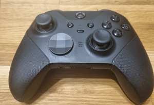 XBOX ELITE2 Controller + Originaal pakendis (2 foto / 10)