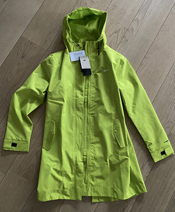 Nike tuule- ja vihmakindel mantel/parka! Uus!!! (4 foto / 4)