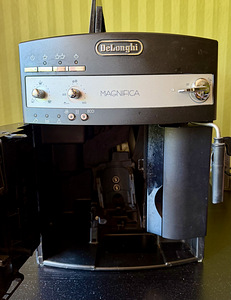Automaat kohvimasin DeLonghi Magnifica ESAM 3300 (3 foto / 4)