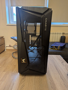 GIGABYTE C301 Glass ATX/E-ATX (1 foto / 1)