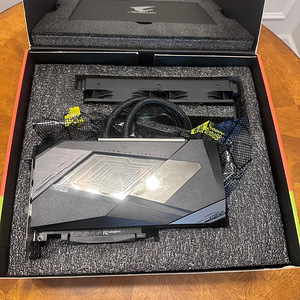 AORUS GeForce RTX 3090 XTREME WATERFORCE 24GB (4 foto / 7)
