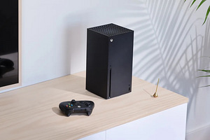 Xbox Series X + Seagate 1TB Storage Expansion Card + 5 mängu (1 foto / 3)