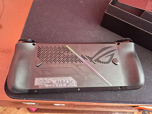 Asus ROG Ally X (4 фото из 5)