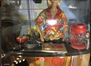 Karbis kasutamata komplekt I can be TV chef Barbie ja mööbel (7 foto / 9)