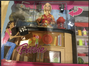 Karbis kasutamata komplekt I can be TV chef Barbie ja mööbel (8 foto / 9)