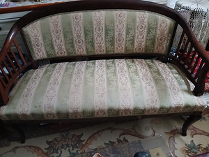Диван антик 134х53х88 (2 фото из 2)