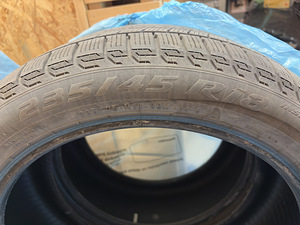 Pirelli Ice Zero Asimmetrico 235/45 R18 M+S (4 foto / 5)