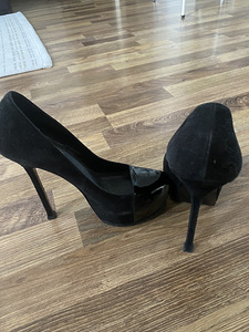 YSL размер 37-37,5 (2 фото из 3)