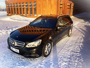 Mercedes-Benz E 220 2.1 R4 125kW FACELIFT (7 foto / 15)