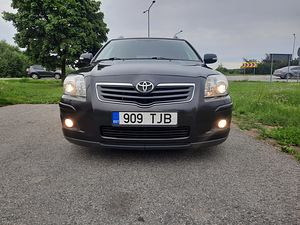Müüa Toyota Avensis (8 foto / 14)