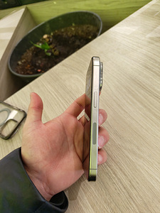 iPhone 15 Pro nagu uus - Ainult eSim (5 foto / 6)