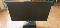 Lauaarvuti + monitor/televiisor (monitor defektiga)
