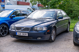 VOLVO S80 (2 foto / 5)
