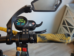 FLJ T113 E-Scooter 3200W 60V/23.4AH 13inch road tire (8 foto / 10)