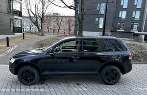 VOLKSWAGEN TOUAREG 2003 (3 foto / 3)