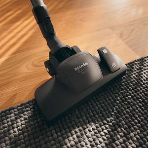 Пылесос miele Blizzard CX1 Cat & Dog без пылесборника, новый (7 фото из 10)
