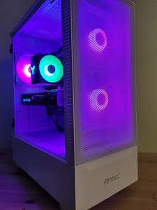 2)Valge mänguriarvuti RX 570 8GB,i5-2500,12GB DDR3,240GB SSD (1 foto / 5)