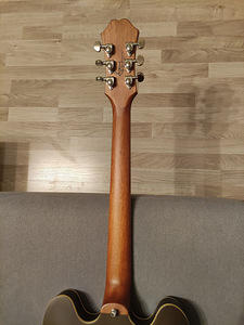 Гитара blink 182 Tom Delonge Epiphone ES-333 (10 фото из 10)