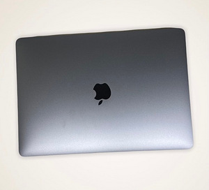 MacBook Pro 13″ 2020 — M1 / 16 ГБ / 256 ГБ SSD (3 фото из 3)
