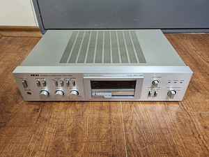 Akai AM-U02 Stereo Integrated Amplifier (2 foto / 3)