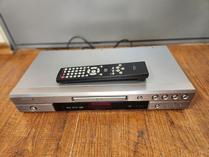 Denon DVD-1910 CD ja DVD Video Player (2 foto / 3)