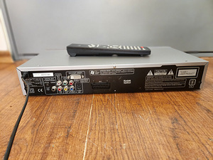Denon DVD-1910 CD ja DVD Video Player (3 foto / 3)