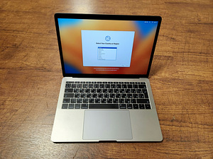 MacBook Pro 13’’ 2017 i5,8,256