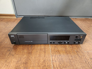 NAD 5325 HiFi Compact Disc Player (2 foto / 3)