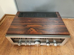 Luxman R-1070 AM/FM Stereo DC Tuner Amplifier (2 foto / 4)