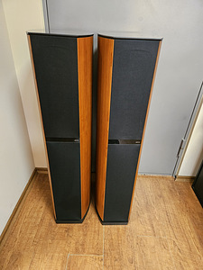 Jamo D590 HiFi Floorstanding Speaker.  			