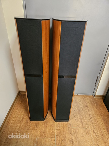 Jamo D590 HiFi Floorstanding Speaker.