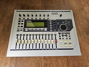 Yamaha AW1600 16-Track Hard Disk Recorder (1 foto / 3)
