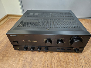 Pioneer A-676 Stereo Integrated Amplifier (2 foto / 4)