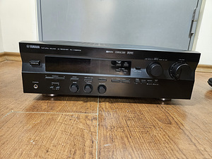 Yamaha RX-V396 Audio/Video Receiver (1 foto / 4)