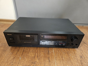TEAC V-670 3-head Stereo Cassette Deck (2 foto / 4)