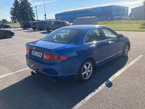 Honda Accord (5 foto / 7)